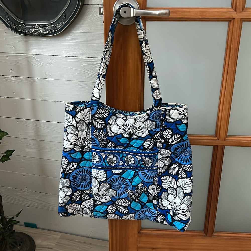 Blue Vera Bradley quilted tote